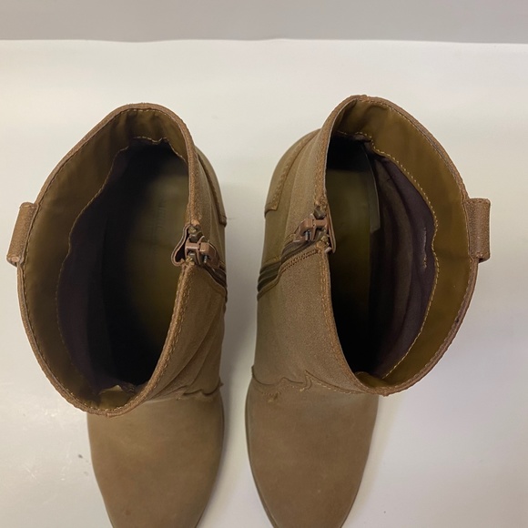 American Eagle Tan Faux Suede Ankle Heeled Booties - Picture 4 of 9